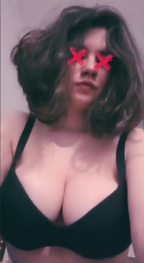 Nacktes geleaktes OnlyFans-Foto von Abeia Mel