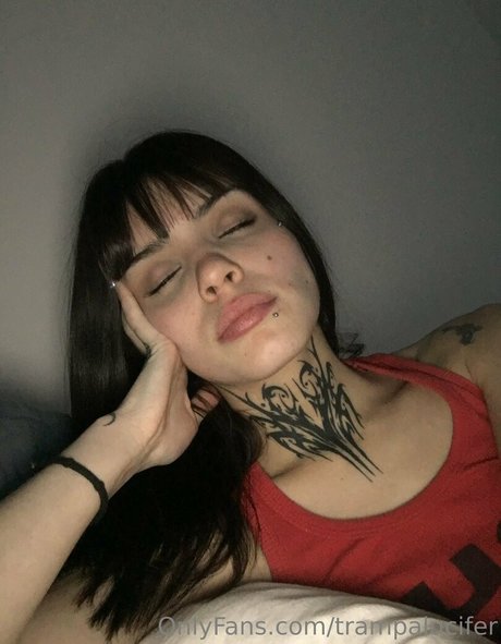 Nacktes geleaktes OnlyFans-Foto von Trampalucifer