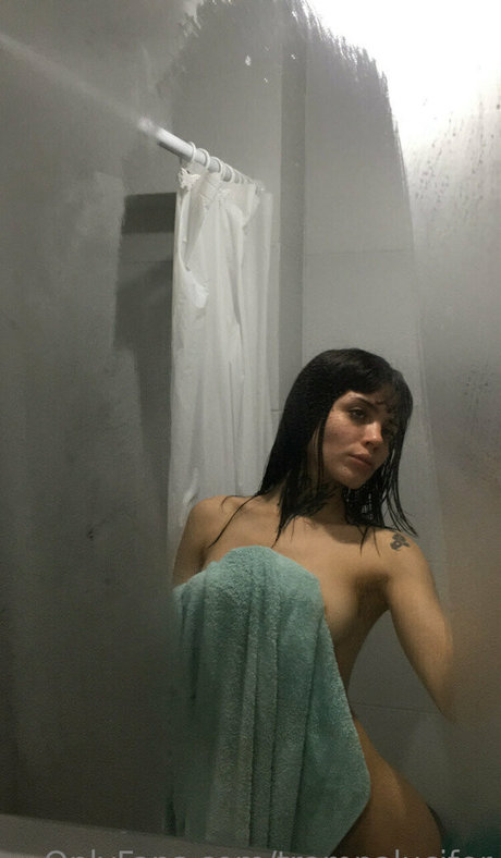 Nacktes geleaktes OnlyFans-Foto von Trampalucifer