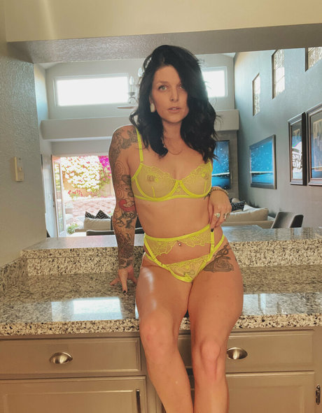 Nacktes geleaktes OnlyFans-Foto von Misstpayne