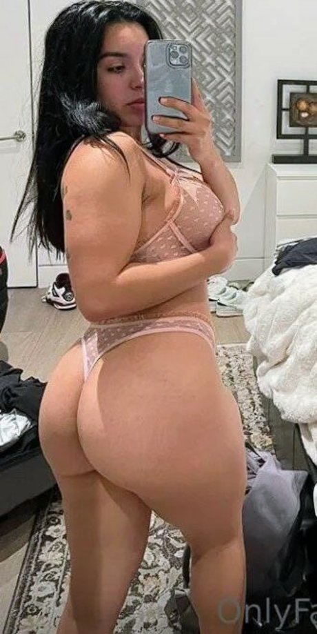 Nacktes geleaktes OnlyFans-Foto von Prisy Montoya