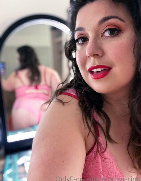 Nacktes geleaktes OnlyFans-Foto von Jenny Zigrino