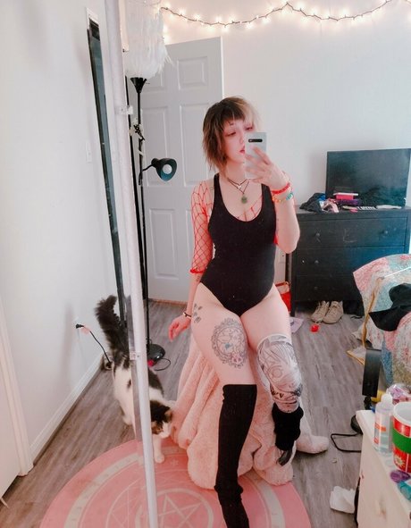 Nacktes geleaktes OnlyFans-Foto von Dahliaparisi