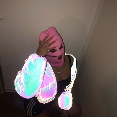 Nacktes geleaktes OnlyFans-Foto von Mupink 