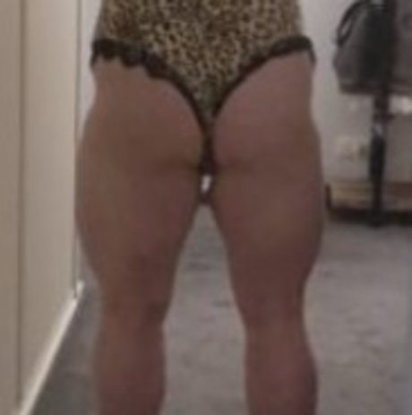 Nacktes geleaktes OnlyFans-Foto von Musclemummy