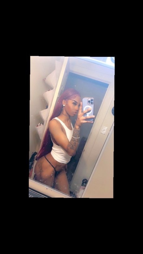 Nacktes geleaktes OnlyFans-Foto von Mulatto Chinaa 