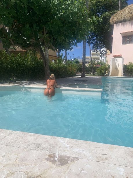 Nacktes geleaktes OnlyFans-Foto von Nathalie Your Erotica