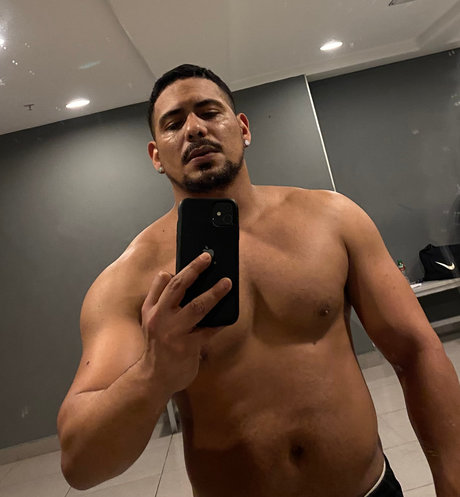 Nacktes geleaktes OnlyFans-Foto von David Macedo