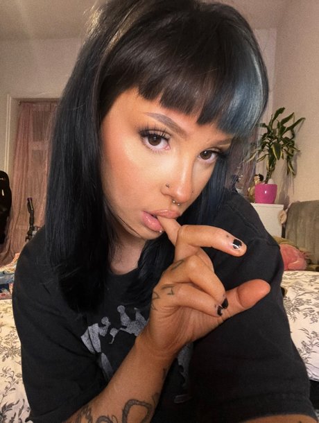 Nacktes geleaktes OnlyFans-Foto von Charlotte 