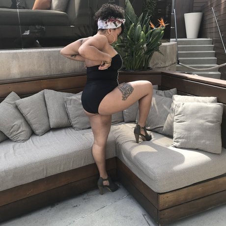 Nacktes geleaktes OnlyFans-Foto von Rhodes Social Club