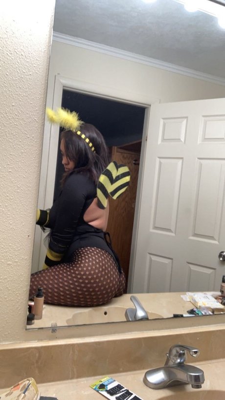 Nacktes geleaktes OnlyFans-Foto von Mykia