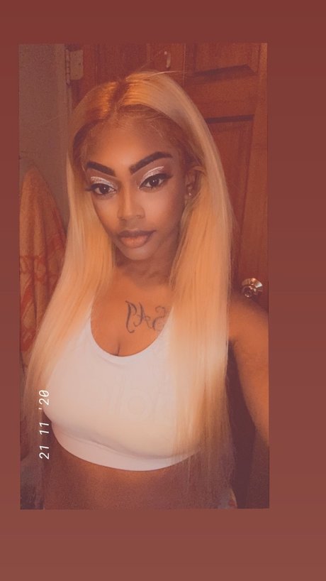 Nacktes geleaktes OnlyFans-Foto von Myia Byia