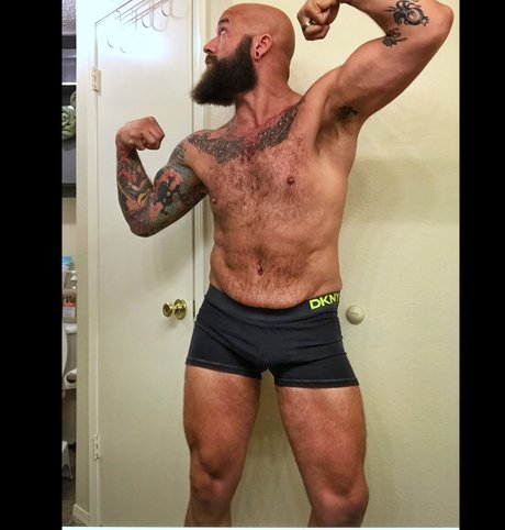 Nacktes geleaktes OnlyFans-Foto von My Hustle 4 Muscle Free