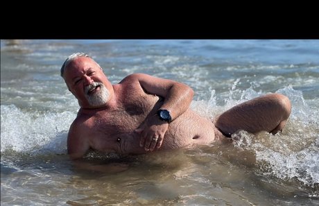 Nacktes geleaktes OnlyFans-Foto von Fenbearuk