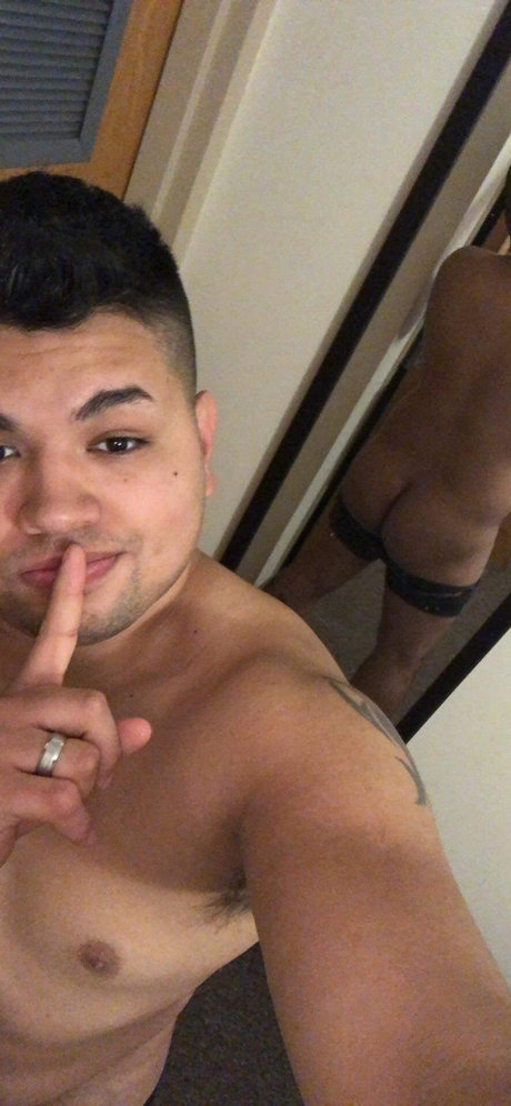 Nacktes geleaktes OnlyFans-Foto von Felix Mendoza