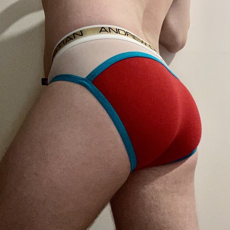 Nacktes geleaktes OnlyFans-Foto von Gape Slut