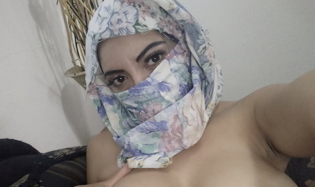 Nacktes geleaktes OnlyFans-Foto von Real Naughty Muslim Wifey X