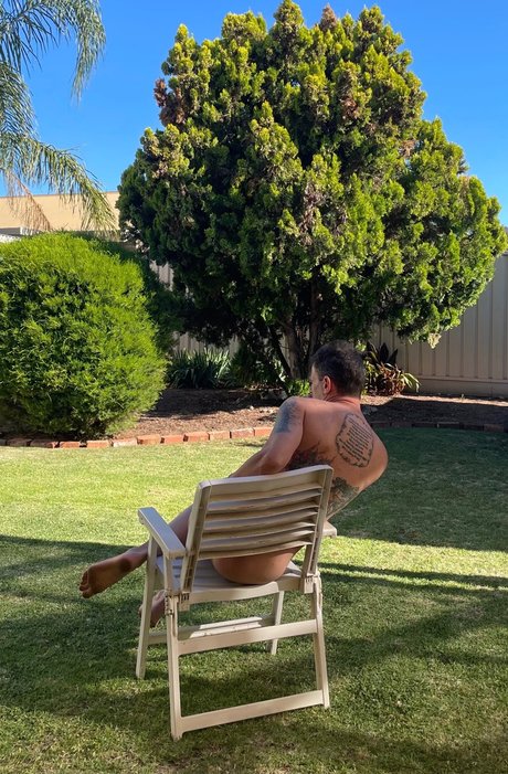 Naked Russ