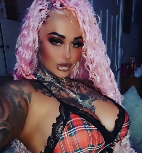 Nacktes geleaktes OnlyFans-Foto von Emo Princess