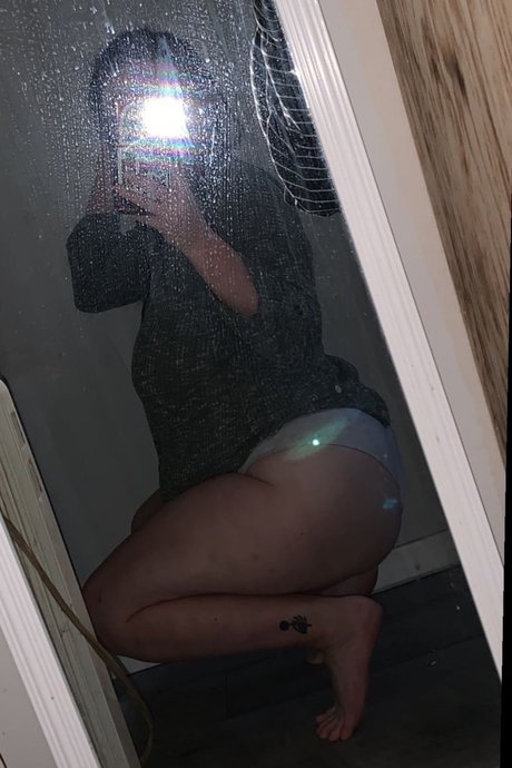 Nacktes geleaktes OnlyFans-Foto von Queen Victoria