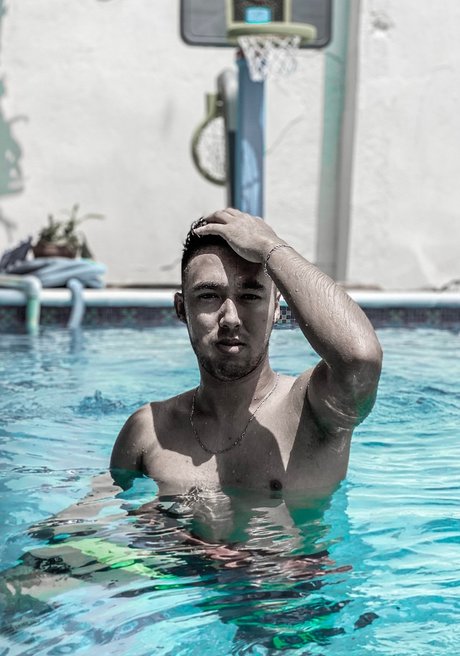 Nacktes geleaktes OnlyFans-Foto von Papi Daniel 