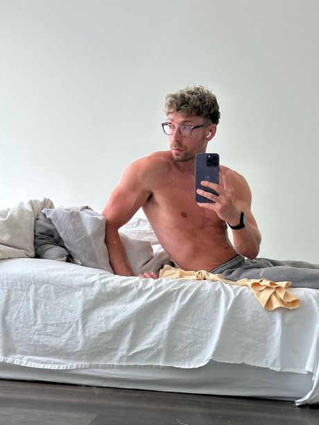 Nacktes geleaktes OnlyFans-Foto von Curtisryan