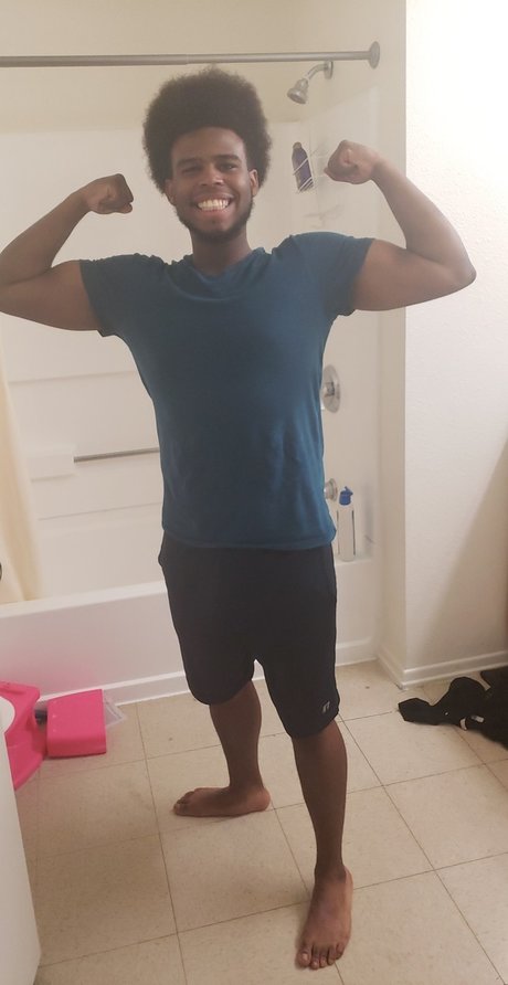 Nacktes geleaktes OnlyFans-Foto von Dgc
