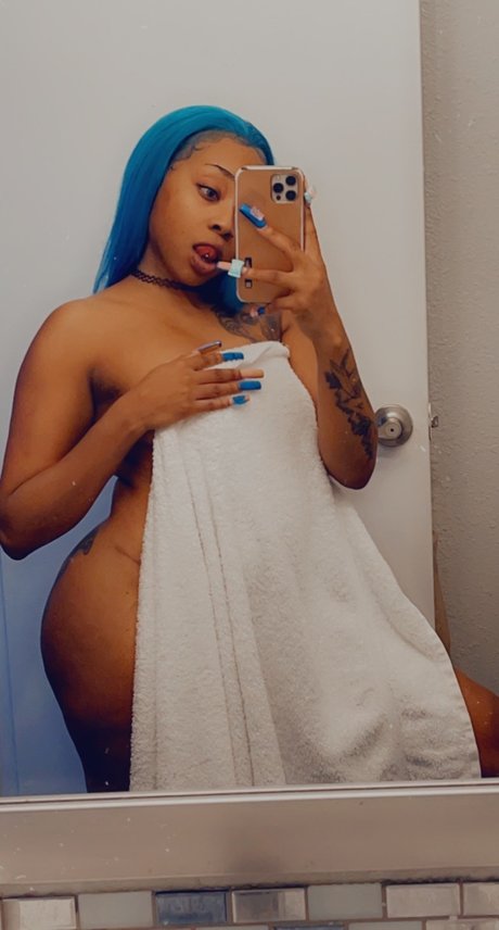 Nacktes geleaktes OnlyFans-Foto von Mzcamalto3