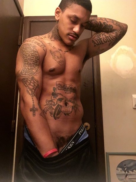 Nacktes geleaktes OnlyFans-Foto von Freakyazzbambam