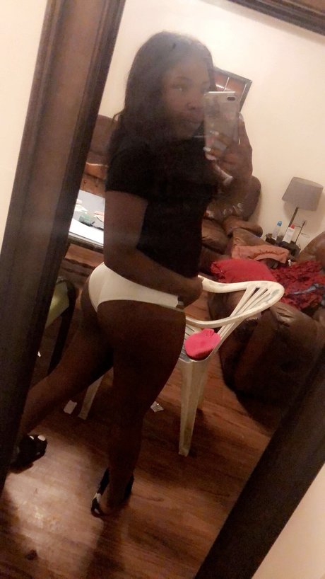 Nacktes geleaktes OnlyFans-Foto von Marii
