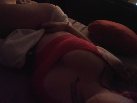 Nacktes geleaktes OnlyFans-Foto von Imoan Babe