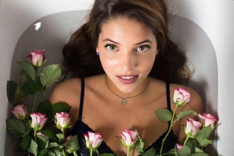 Nacktes geleaktes OnlyFans-Foto von Naoma