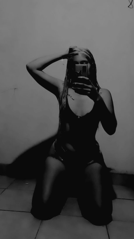 Nacktes geleaktes OnlyFans-Foto von Nanii