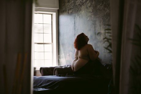 Nacktes geleaktes OnlyFans-Foto von Fat Redhead