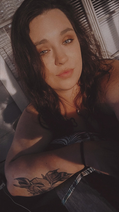 Nacktes geleaktes OnlyFans-Foto von Delilah Leigh