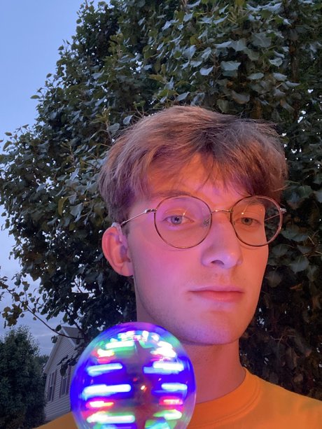 Nacktes geleaktes OnlyFans-Foto von Cameron Keene