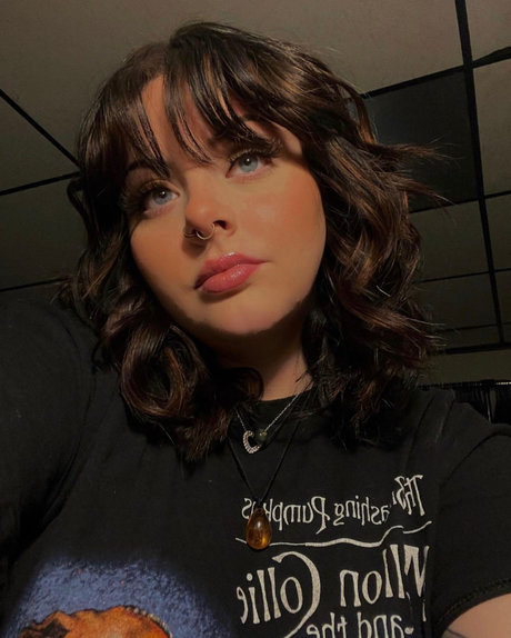 Nacktes geleaktes OnlyFans-Foto von Em 