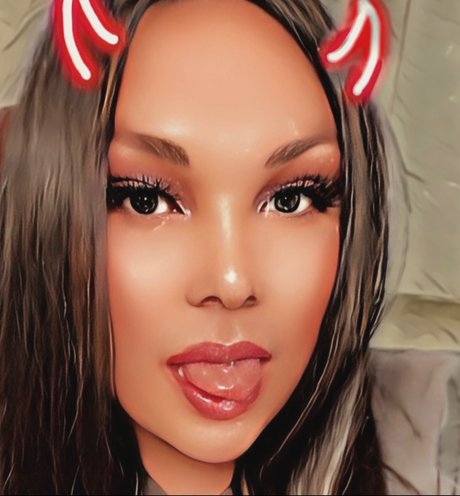 Nacktes geleaktes OnlyFans-Foto von Native Queen Vip