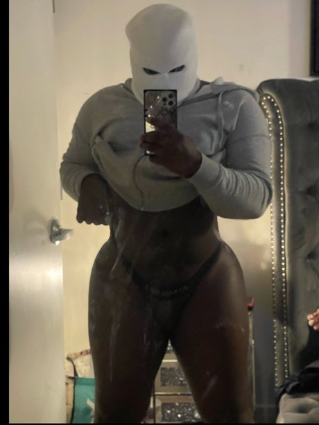Nacktes geleaktes OnlyFans-Foto von Nathaniel Duvale
