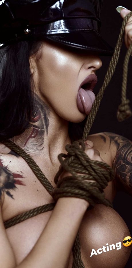 Nacktes geleaktes OnlyFans-Foto von Natalythorn