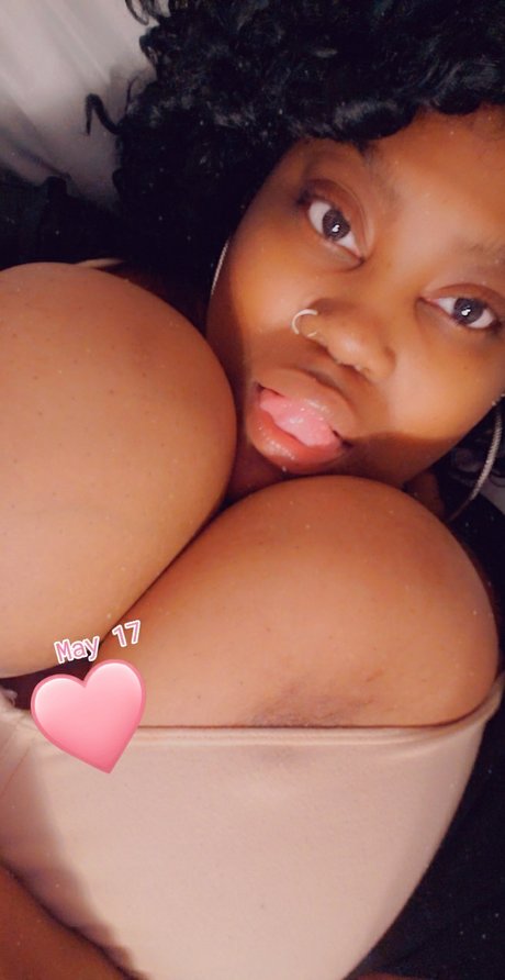 Nacktes geleaktes OnlyFans-Foto von Freepirit