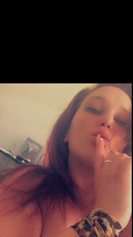 Nacktes geleaktes OnlyFans-Foto von Fiery Faith