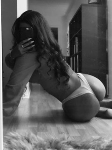 Scarlett Black