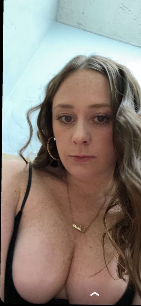 Nacktes geleaktes OnlyFans-Foto von Fiona Trey