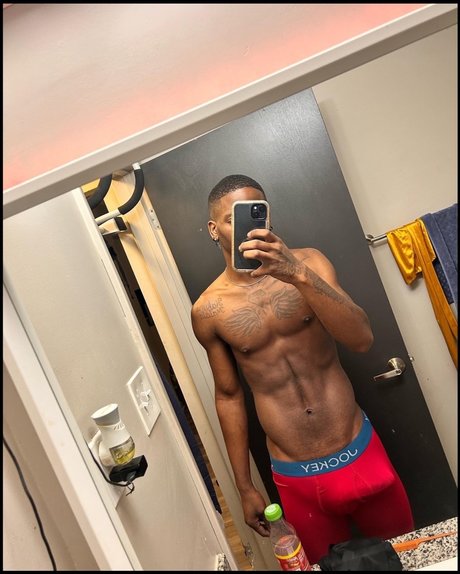 Nacktes geleaktes OnlyFans-Foto von Blameitonquay