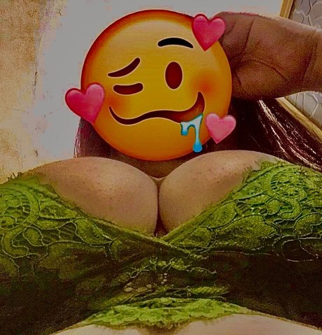 Nacktes geleaktes OnlyFans-Foto von Ndya34