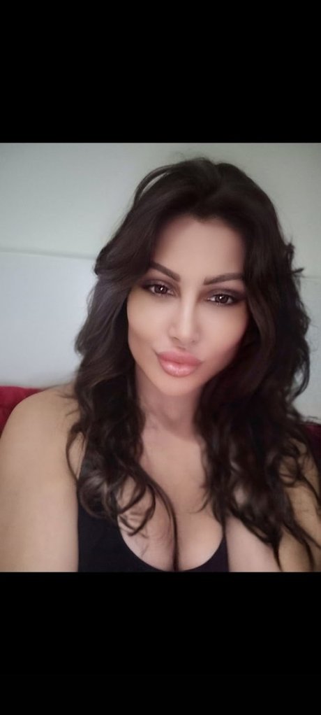 Nacktes geleaktes OnlyFans-Foto von Sarayma