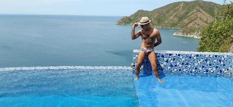 Nacktes geleaktes OnlyFans-Foto von Josh Cova 