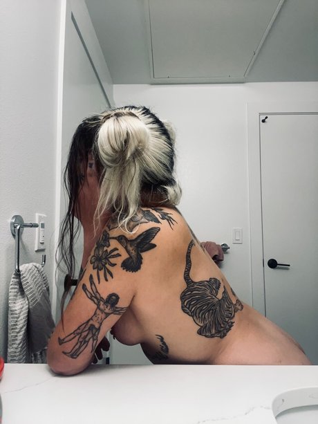 Nacktes geleaktes OnlyFans-Foto von Cruella Debauchery