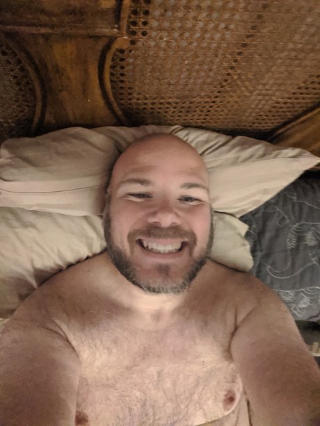 Nacktes geleaktes OnlyFans-Foto von Bear Bob